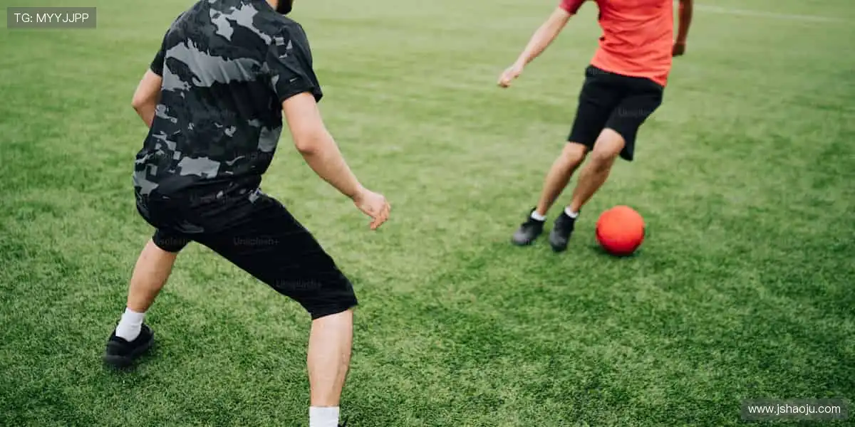 专业装备，轻松掌控赛场！🎾 品质与潮流，为你的热爱加冕！